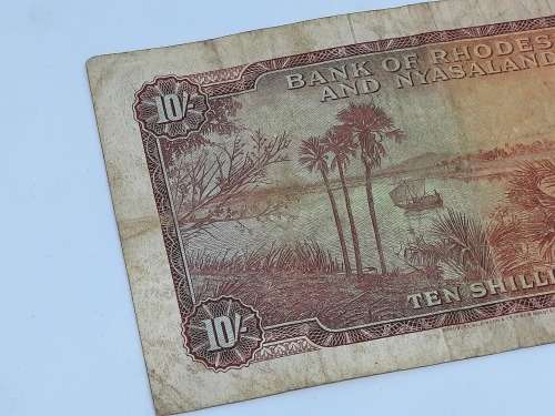 BANK OF RHODESIA AND NYASALAND 10 SHILLING 25TH JANUARY 1961 BANK NOTE
