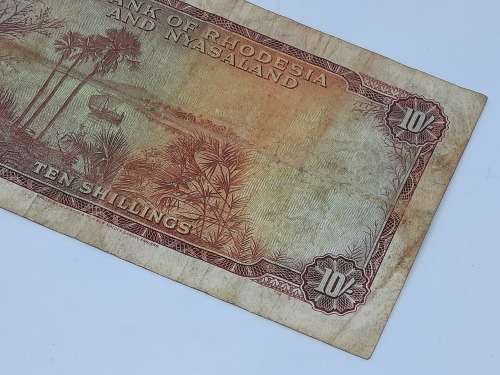 BANK OF RHODESIA AND NYASALAND 10 SHILLING 25TH JANUARY 1961 BANK NOTE