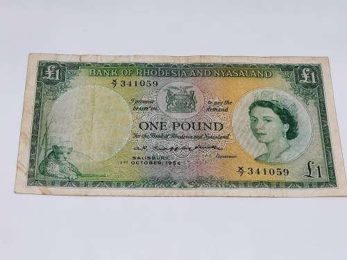 BANK OF RHODESIA AND NYASALAND 1ST OCTOBER 1956 ONE POUND BANKNOTE