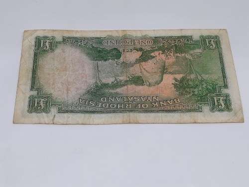 BANK OF RHODESIA AND NYASALAND 1ST OCTOBER 1956 ONE POUND BANKNOTE