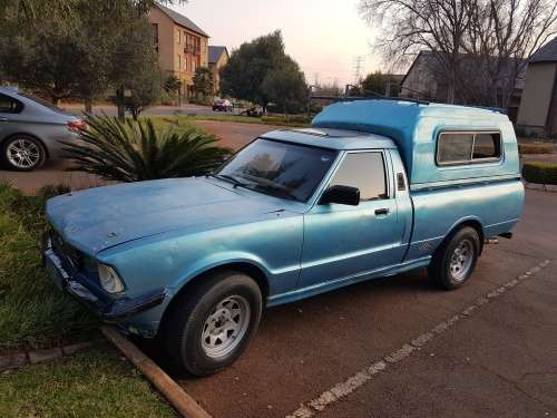 1985 FORD CORTINA 3.0L V6 WITH CANOPY