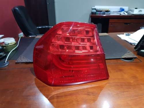 BMW E90 F/L LEFT TAILIGHT OUTER