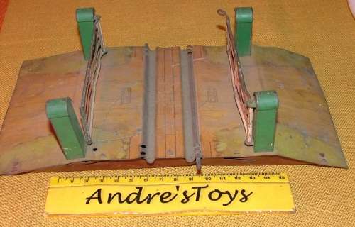 Model Train ~ Single 0 gauge level crossing "Tin Plate"