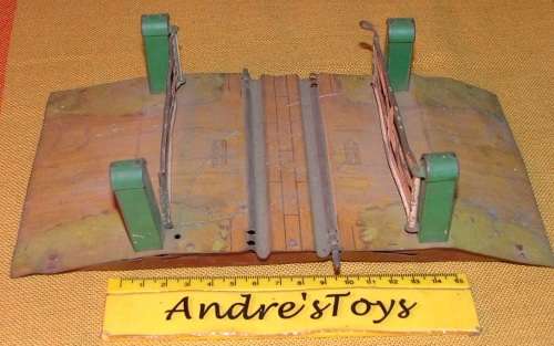 Model Train ~ Single 0 gauge level crossing "Tin Plate"