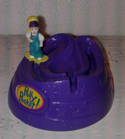 Polly Pocket - Skating Polly -  1999 Bluebird