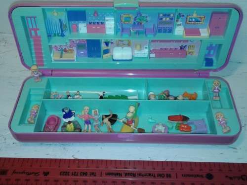 Polly Pocket - Apartments(Slightly broken) - 1990 Bluebird (With extra items)