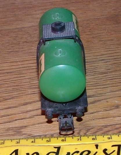 Model Train ~ Lima ~ BP tank ~ wagon