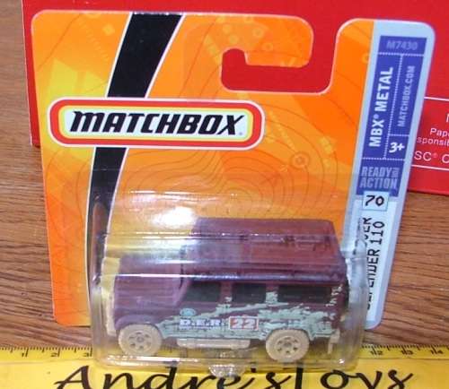 2007 Matchbox ~ No 70 97 Land Rover Defender 110~ Mint on Short card