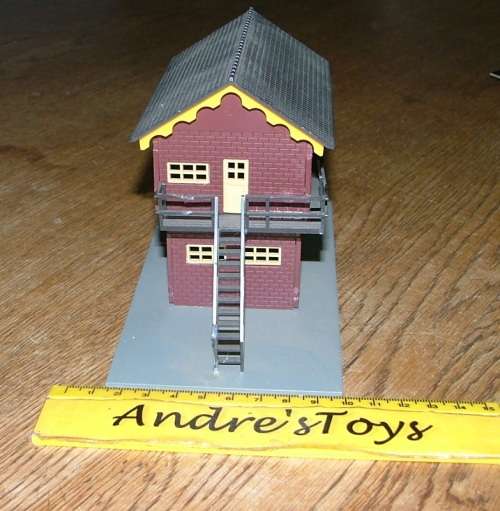 Vintage Lima HO scale building