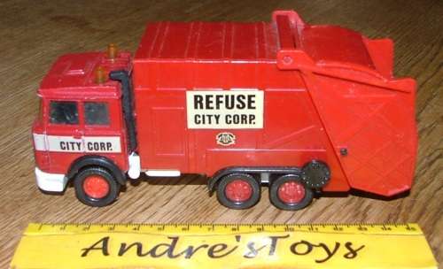 Matchbox Superkings K133 1986 Refuse city corp unboxed in very good played with