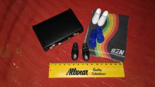 Ken - Accessories - Black suitcase