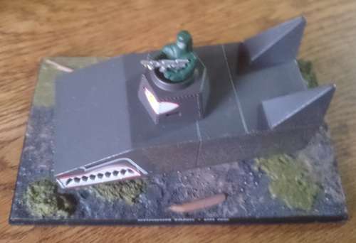 James Bond 007 Car collection ~ 2010 GE Fabbri Ltd. * Dragon Tank . Dr No