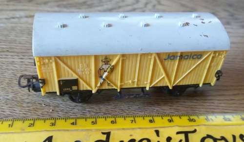 Model train ~ Marklin Jamaica box car