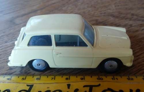 Corgi Toys ~ Austin A.40