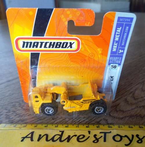 2007 Matchbox ~ No58 Scraper ~ Mint on Short card