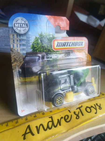 2018 Matchbox ~ Tree Lugger No35/125   ~ Mint on short card