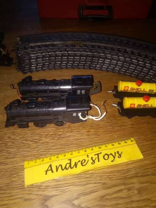 Model train lot ~ HAJI Made in Japan ~ Plastic with tin plate ~ Spares or repairs ~ HO