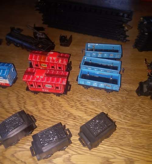 Model train lot ~ HAJI Made in Japan ~ Plastic with tin plate ~ Spares or repairs ~ HO