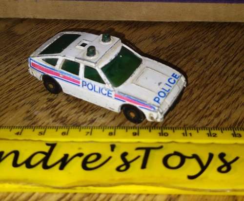 Matchbox  ~ no8 Rover 3500 Police car ~ Loose ~ 1980