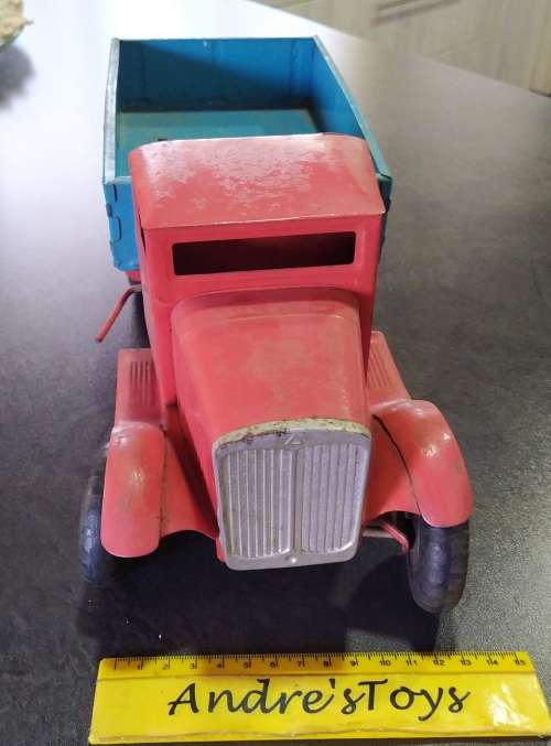 Vintage ~ Triang Junior ~ Tin plate tipper Truck