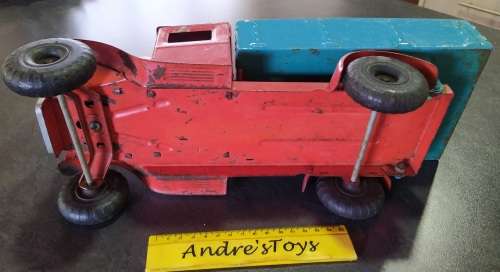 Vintage ~ Triang Junior ~ Tin plate tipper Truck