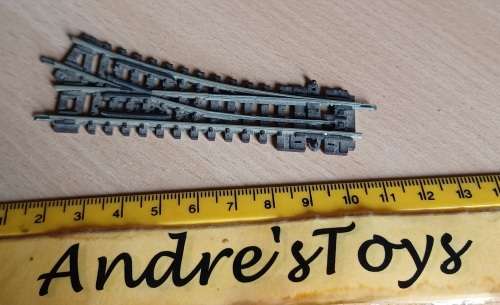 Model train ~ Peco N Scale - point Right Hand