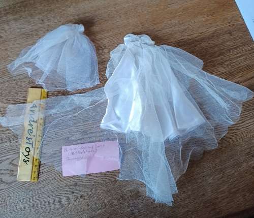 Vintage Mattel Barbie_ Wedding Dress `Damaged` 63/64