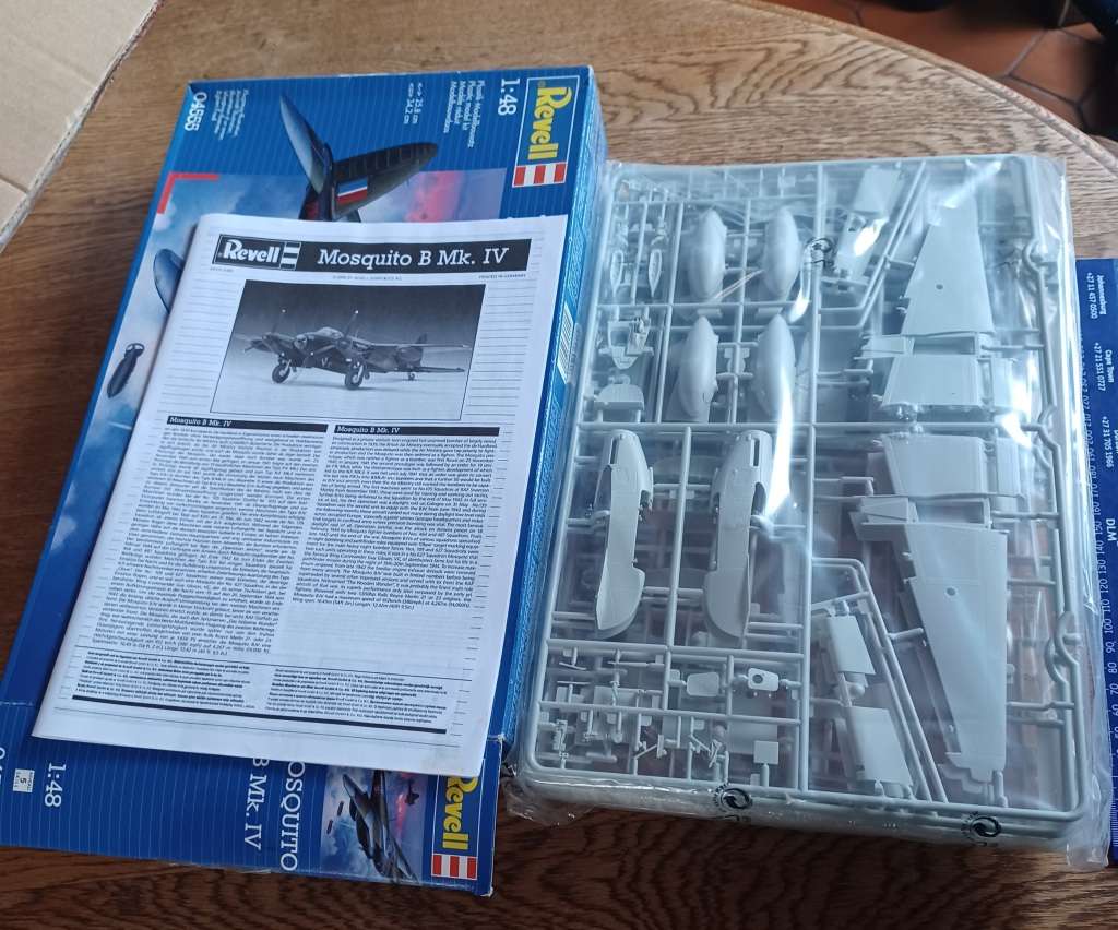 Revell Model Kit ~ Mosquito B Mk.IV ~ 1:48 Scale No04555