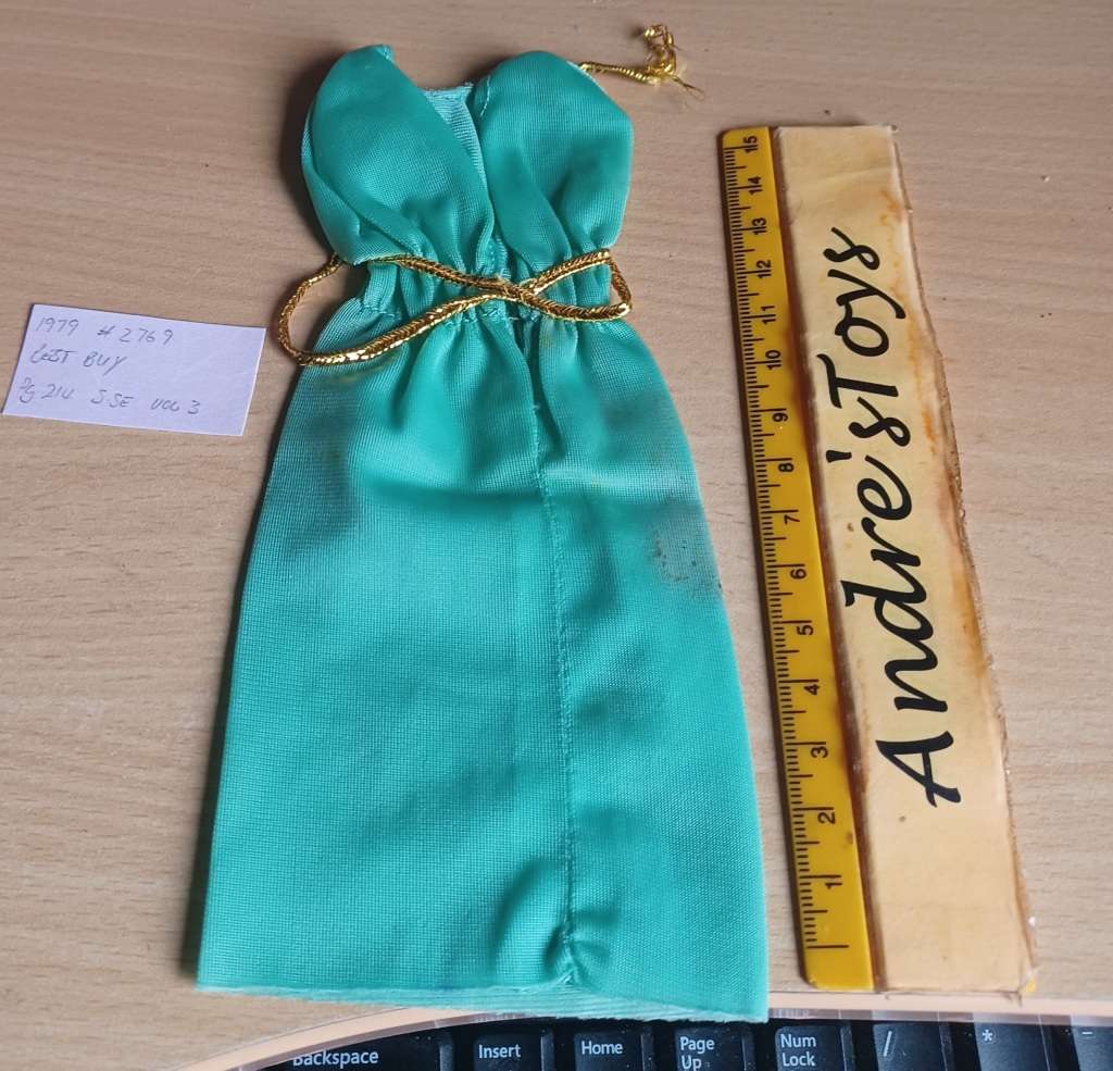 Vintage Barbie - 1979 #2769 Best Buy ~ Dress