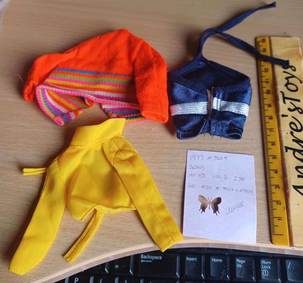 Vintage Barbie - Mix Tops