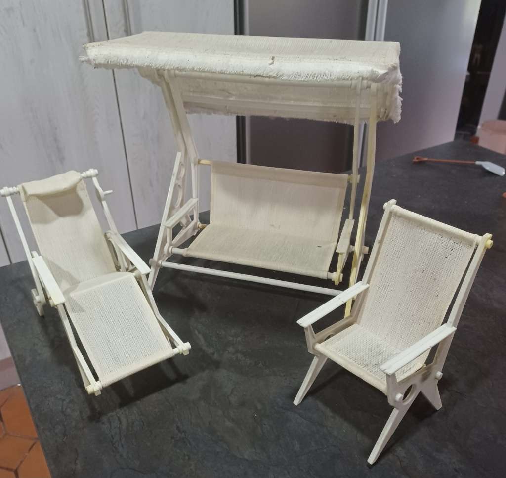 Vintage Barbie - Garden Furniture