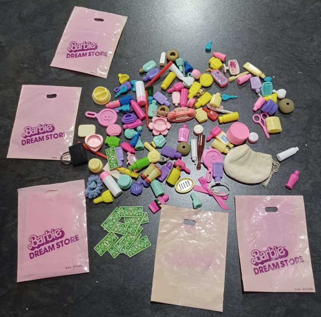 Vintage Barbie -  Goodies