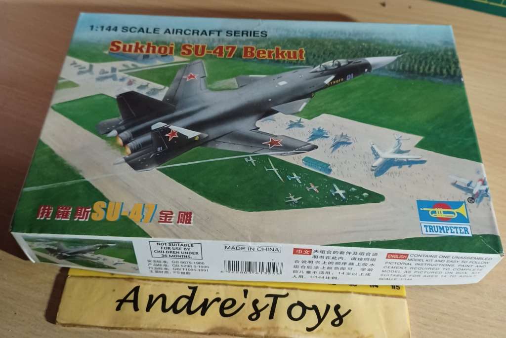 Trumpeter ~  Model Kit ~ 1/144 ~ Sukhoi SU-47 Berkut
