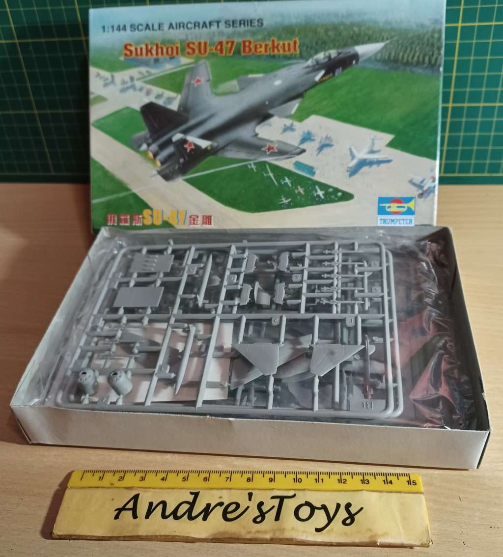 Trumpeter ~  Model Kit ~ 1/144 ~ Sukhoi SU-47 Berkut