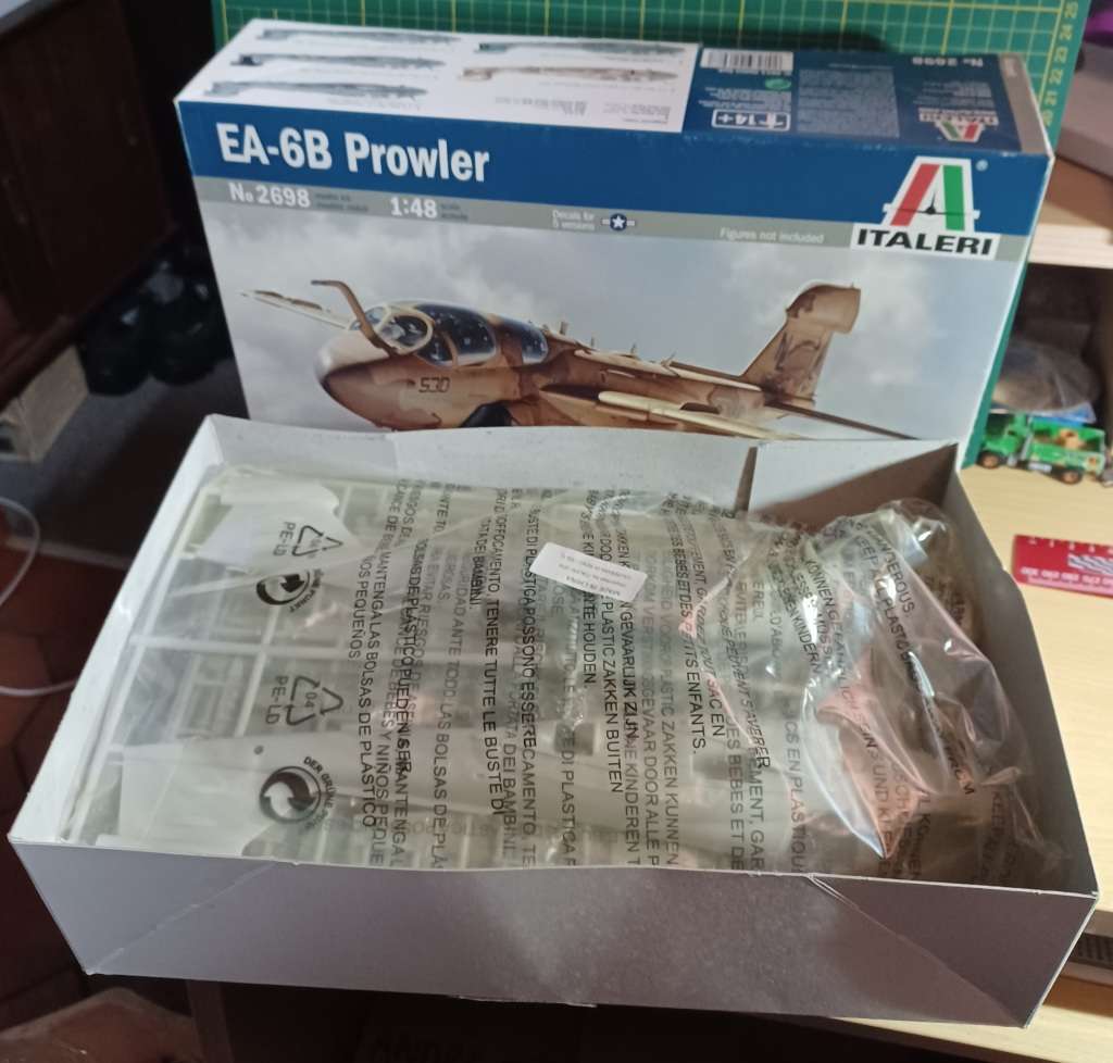 Italeri~  Model Kit ~ 1/48 ~ EA-6B Prowler