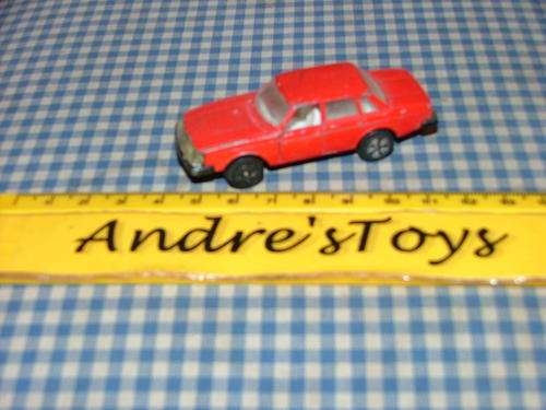 Playart ~ Volvo 244DL ~  Loose