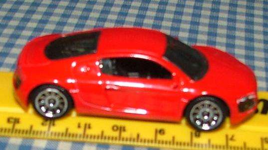 (Louis) 2007 Matchbox Audi R8 - Loose