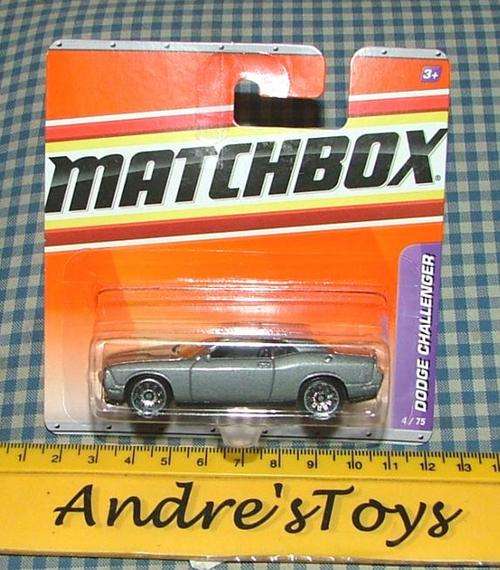 2009 Range - No4/75 Dodge Challenger -  Mint on short card