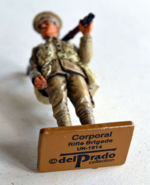 Men at War by Del Prado Osprey metal miniature lead figurine of a British Tommy