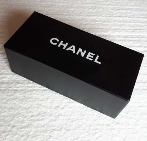 Chanel vintage ladies authentic sunglasses in original box, case and cloth pocket. Made in Italy.