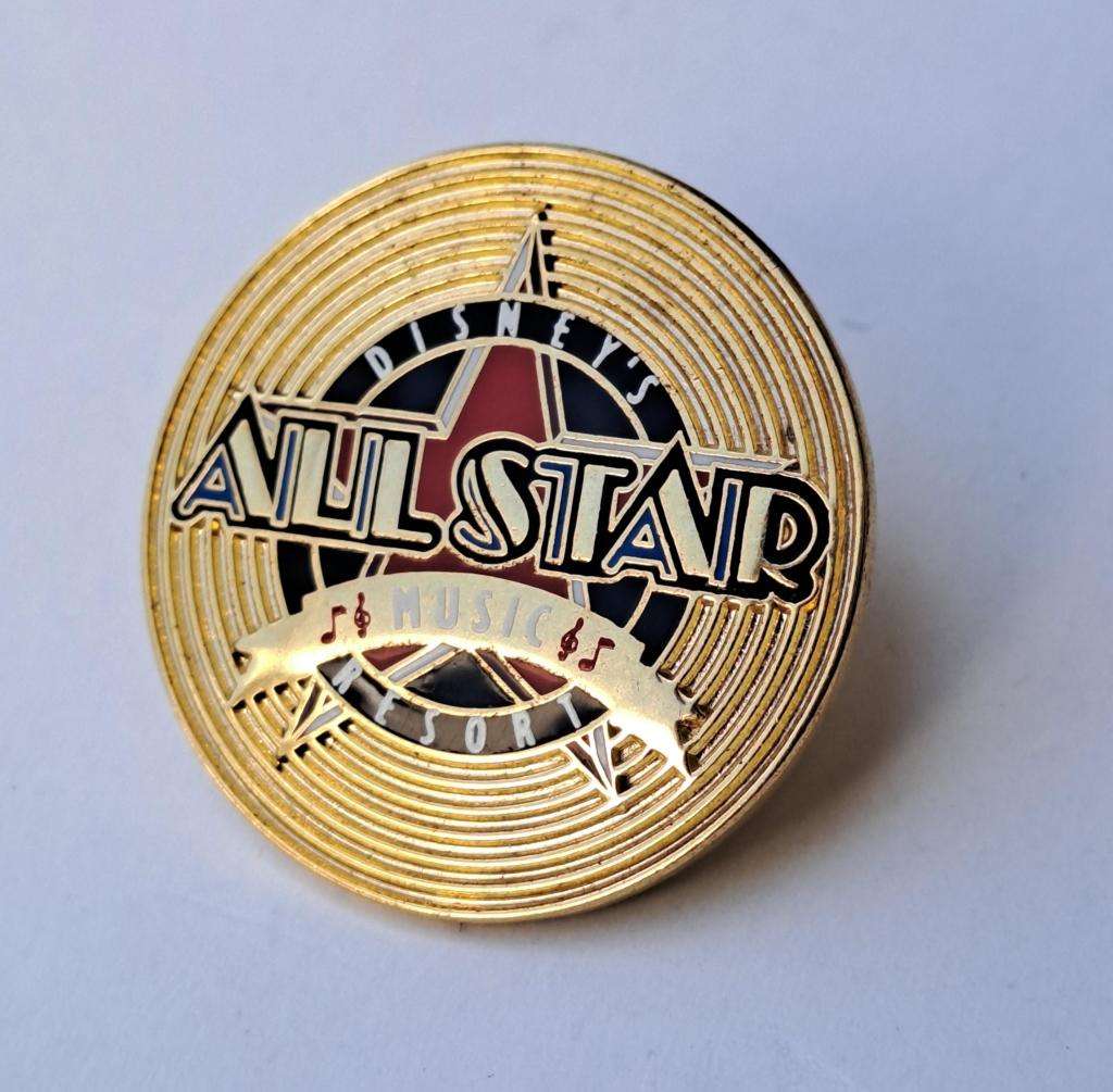 Music related brooches and pin badges   nice selection of 9