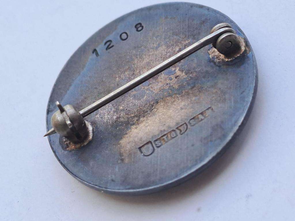 S.A R. Railway 5-Year Safety badge (sterling silver hallmarking) + 9 x SA Road Safety pin badges