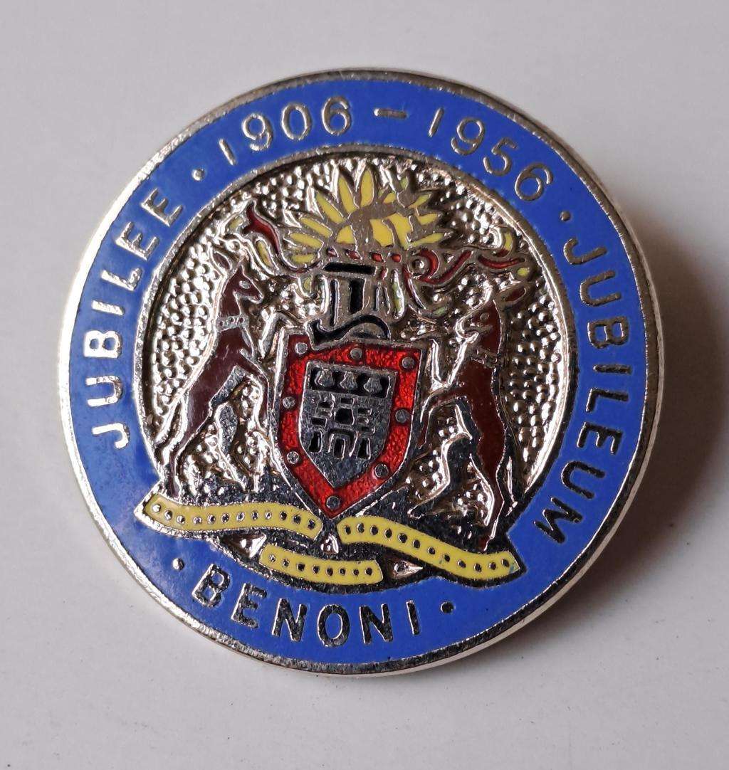 South African Historical pin badges of cities and towns eg: Benoni, Brakpan, Edenvale, etc. 8 badges