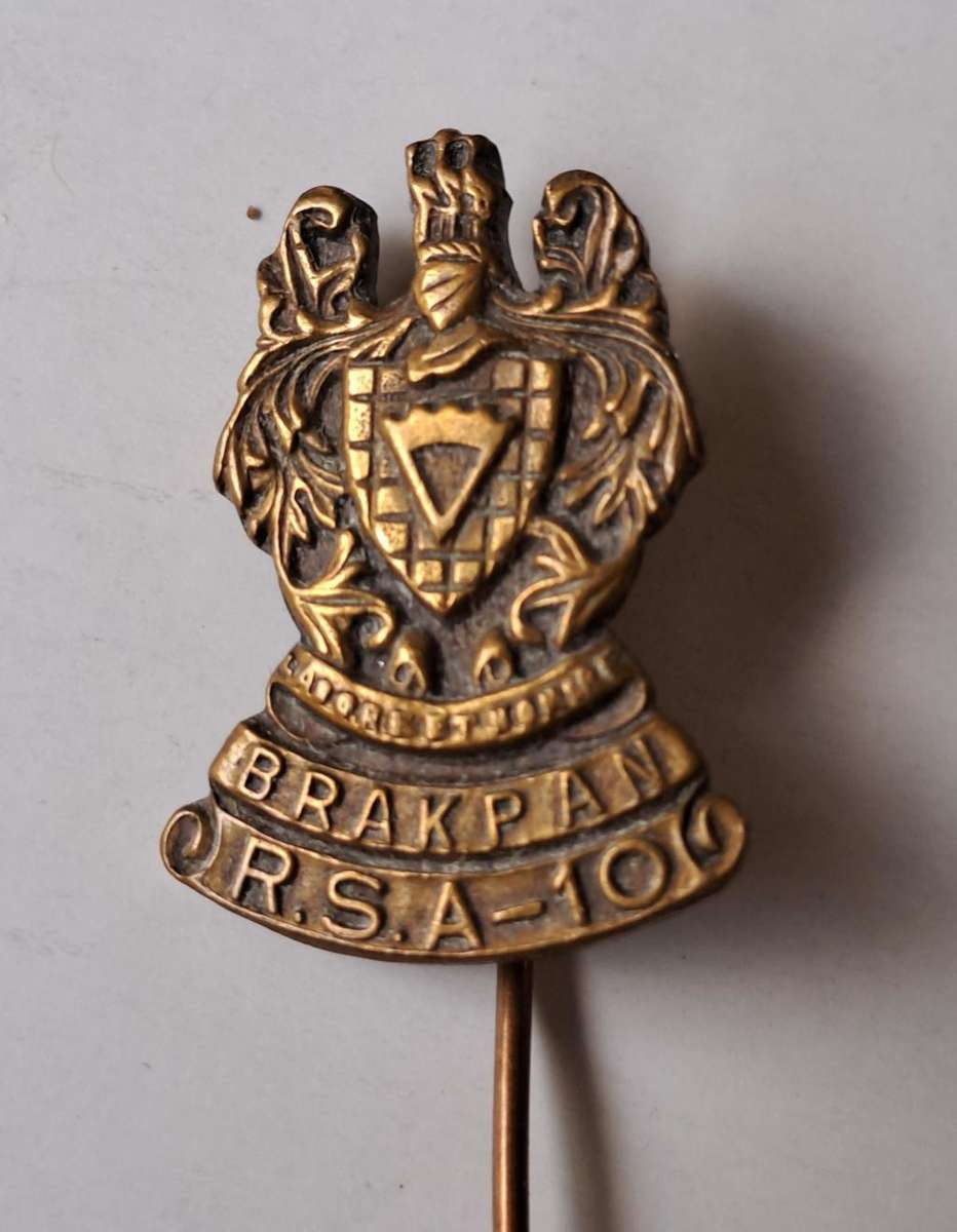 South African Historical pin badges of cities and towns eg: Benoni, Brakpan, Edenvale, etc. 8 badges