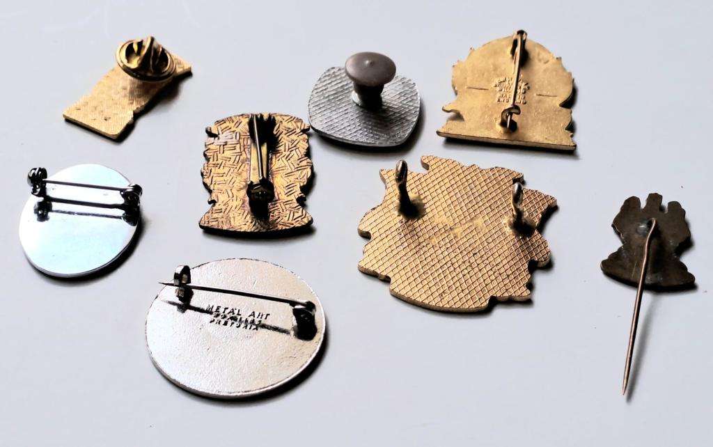 South African Historical pin badges of cities and towns eg: Benoni, Brakpan, Edenvale, etc. 8 badges