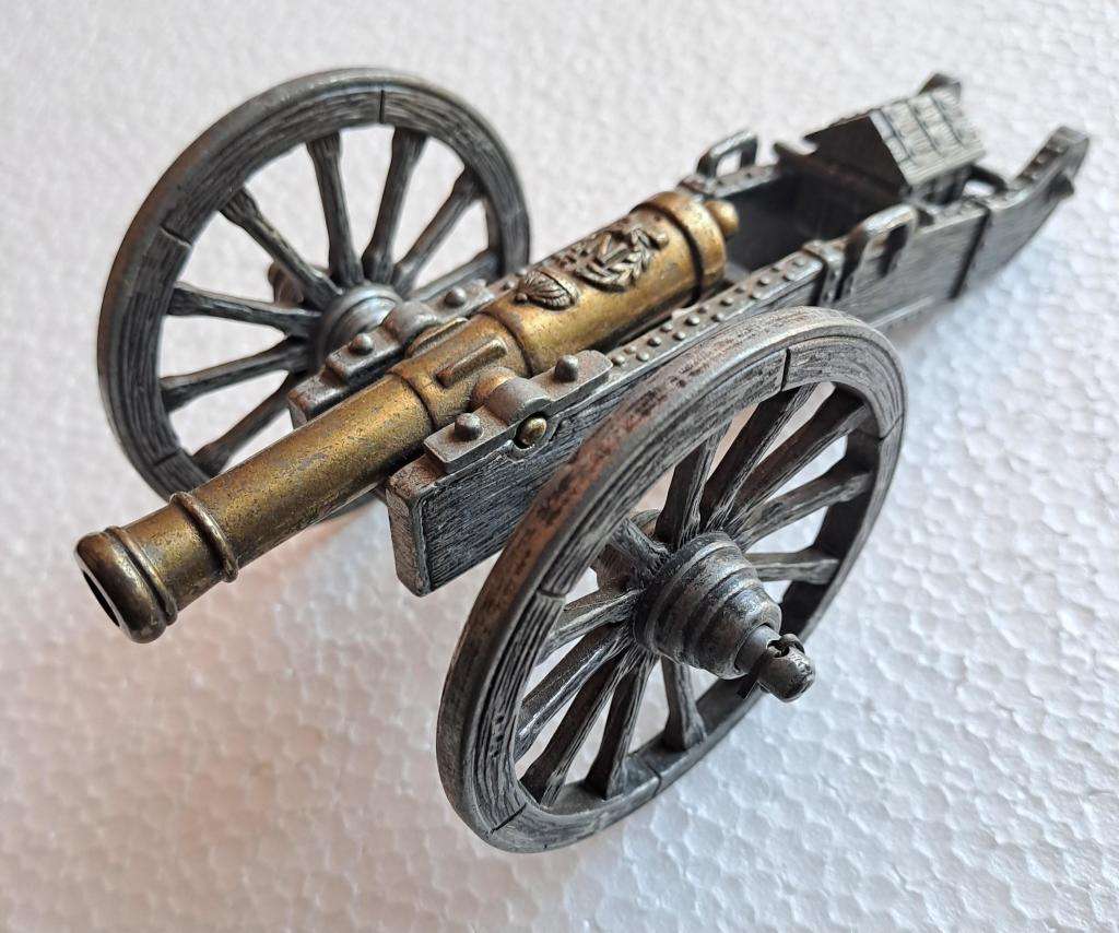 Model Cannon Napoleonic 1806 Replica Made by DENIX Spain 170 mm x width: 100 mm Weight: 0.5 kg