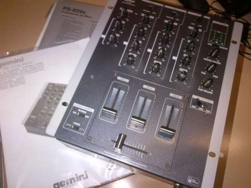 DJ SOUND EQUIPMENT SET FOR SALE