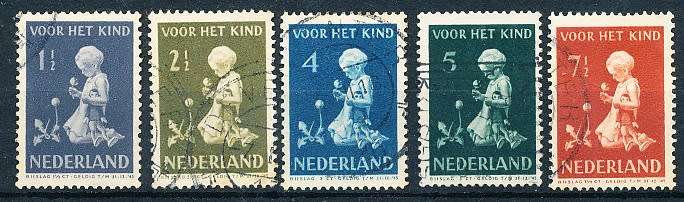 NETHERLANDS  1940  -   Child Care  FULL  SET   -   FINE USED
