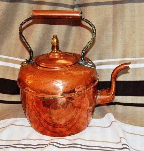 ONE OF A KIND, large, very old ANTIQUE COPPER KETTLE, valued at R5000