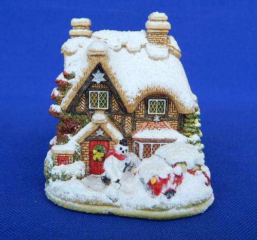 Lilliput Lane "Snowed In" - L2635 - The Snow Place Like Home Collection - Boxed With Deeds